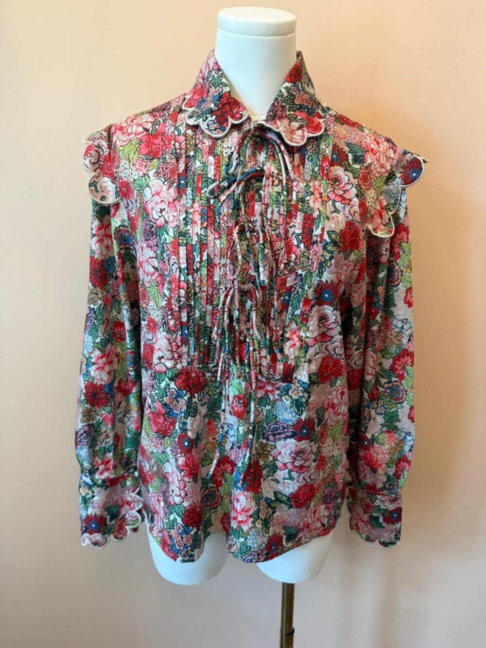 Beulah Style Floral Ruffle Tie Neck Blouse Size S
